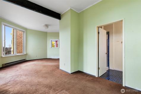 5046 35th Avenue NE Seattle WA 98105