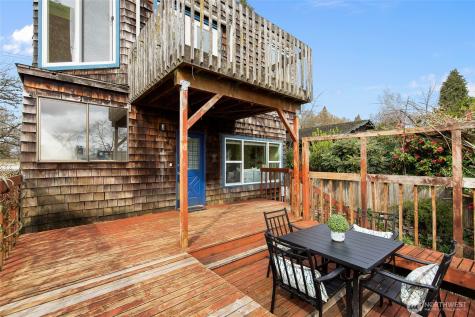 5046 35th Avenue NE Seattle WA 98105