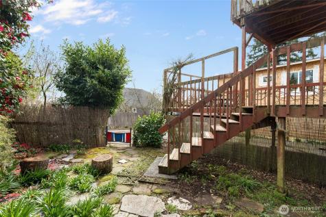 5046 35th Avenue NE Seattle WA 98105