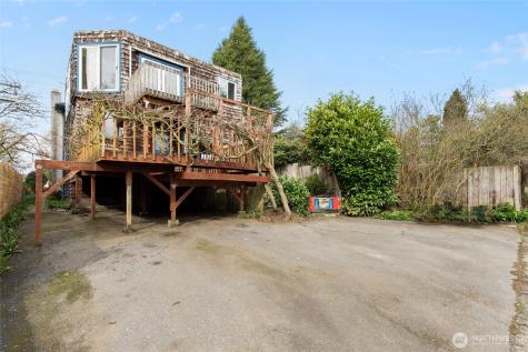 5046 35th Avenue NE Seattle WA 98105