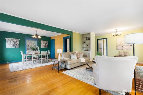 5046 35th Avenue NE Seattle WA 98105