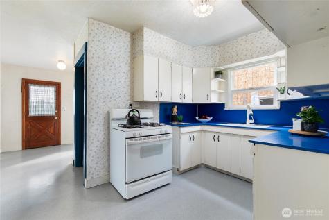 5046 35th Avenue NE Seattle WA 98105
