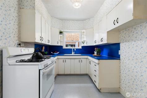 5046 35th Avenue NE Seattle WA 98105