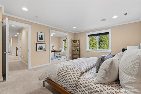 1537 SE Nylace Lane Port Orchard WA 98367