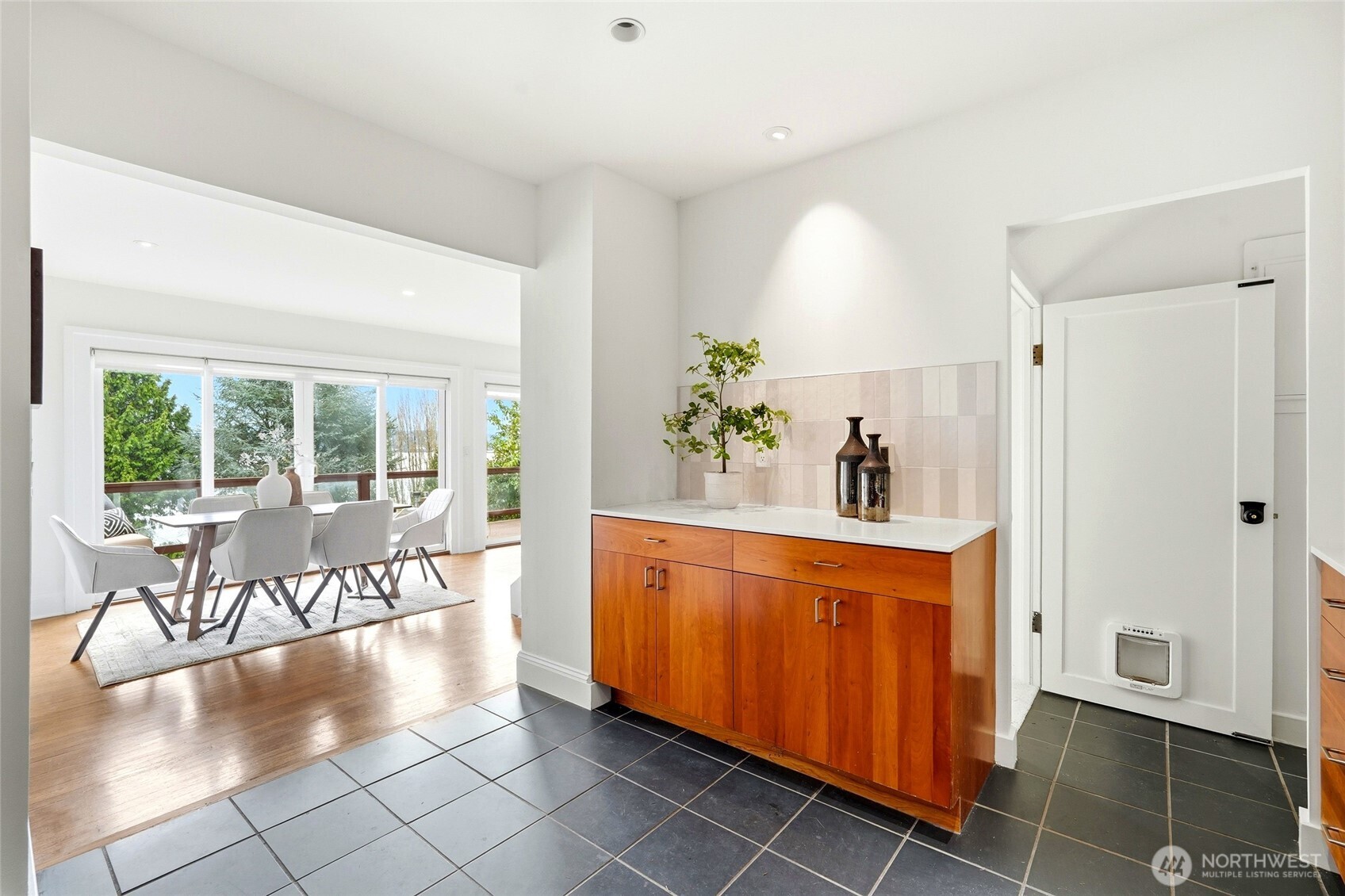 603 38th Avenue Seattle WA 98122