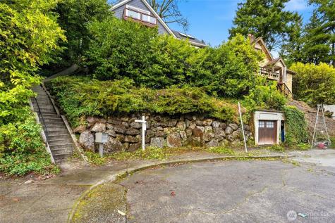 603 38th Avenue Seattle WA 98122