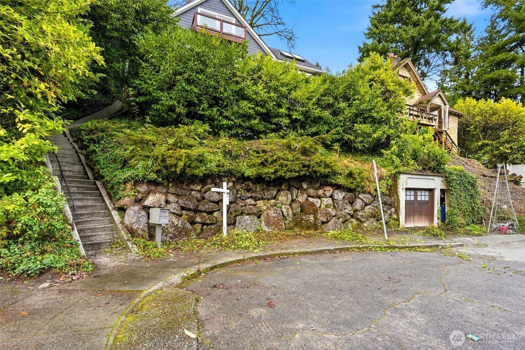 603 38th Avenue Seattle WA 98122