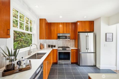 603 38th Avenue Seattle WA 98122