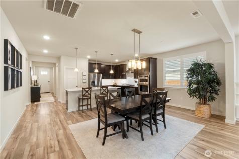 18021 133rd Avenue E Puyallup WA 98374
