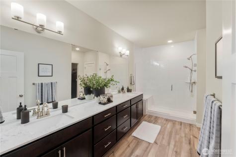 18021 133rd Avenue E Puyallup WA 98374