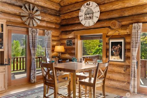 112 Pine Creek Road Tonasket WA 98855