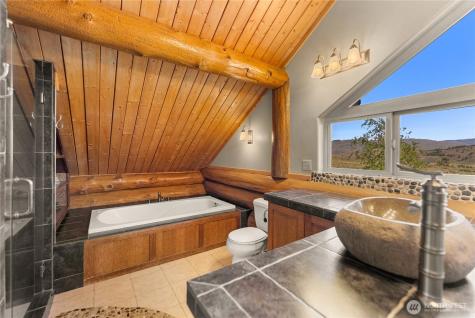 112 Pine Creek Road Tonasket WA 98855