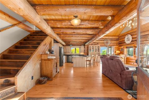 112 Pine Creek Road Tonasket WA 98855