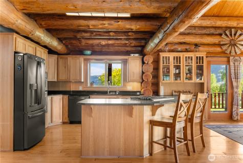 112 Pine Creek Road Tonasket WA 98855