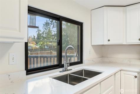 32910 30th Avenue SW Federal Way WA 98023
