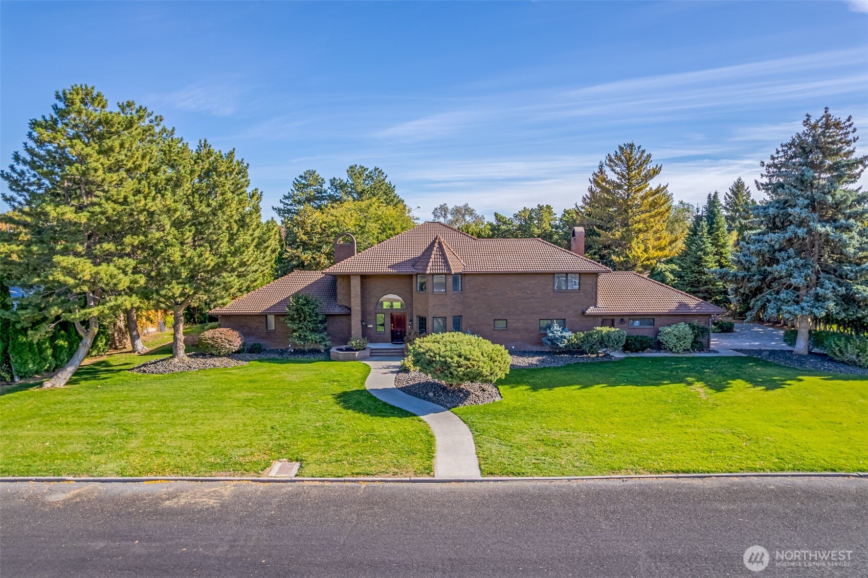 810 D Street SW Ephrata WA 98823