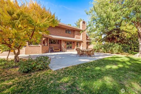 810 D Street SW Ephrata WA 98823