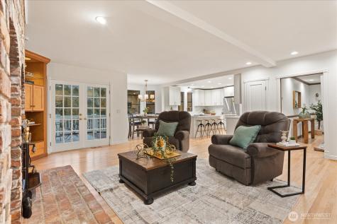19524 230th Avenue NE Woodinville WA 98077