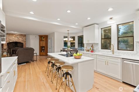 19524 230th Avenue NE Woodinville WA 98077