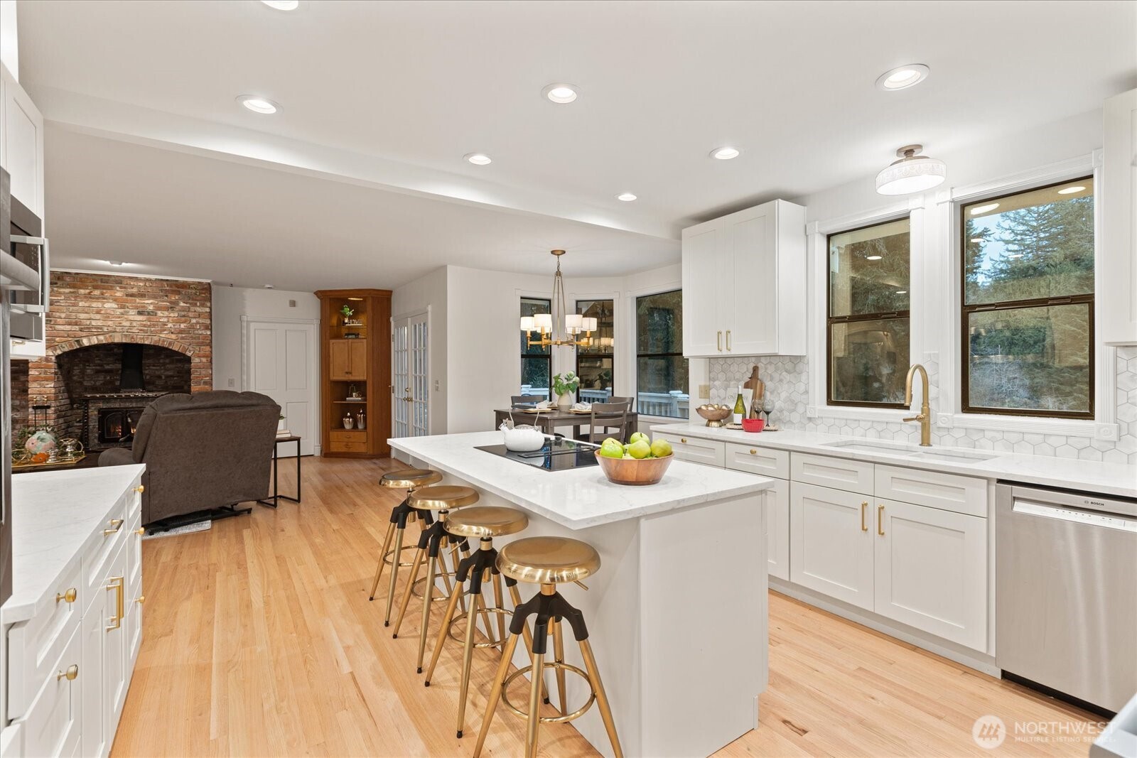19524 230th Avenue NE Woodinville WA 98077
