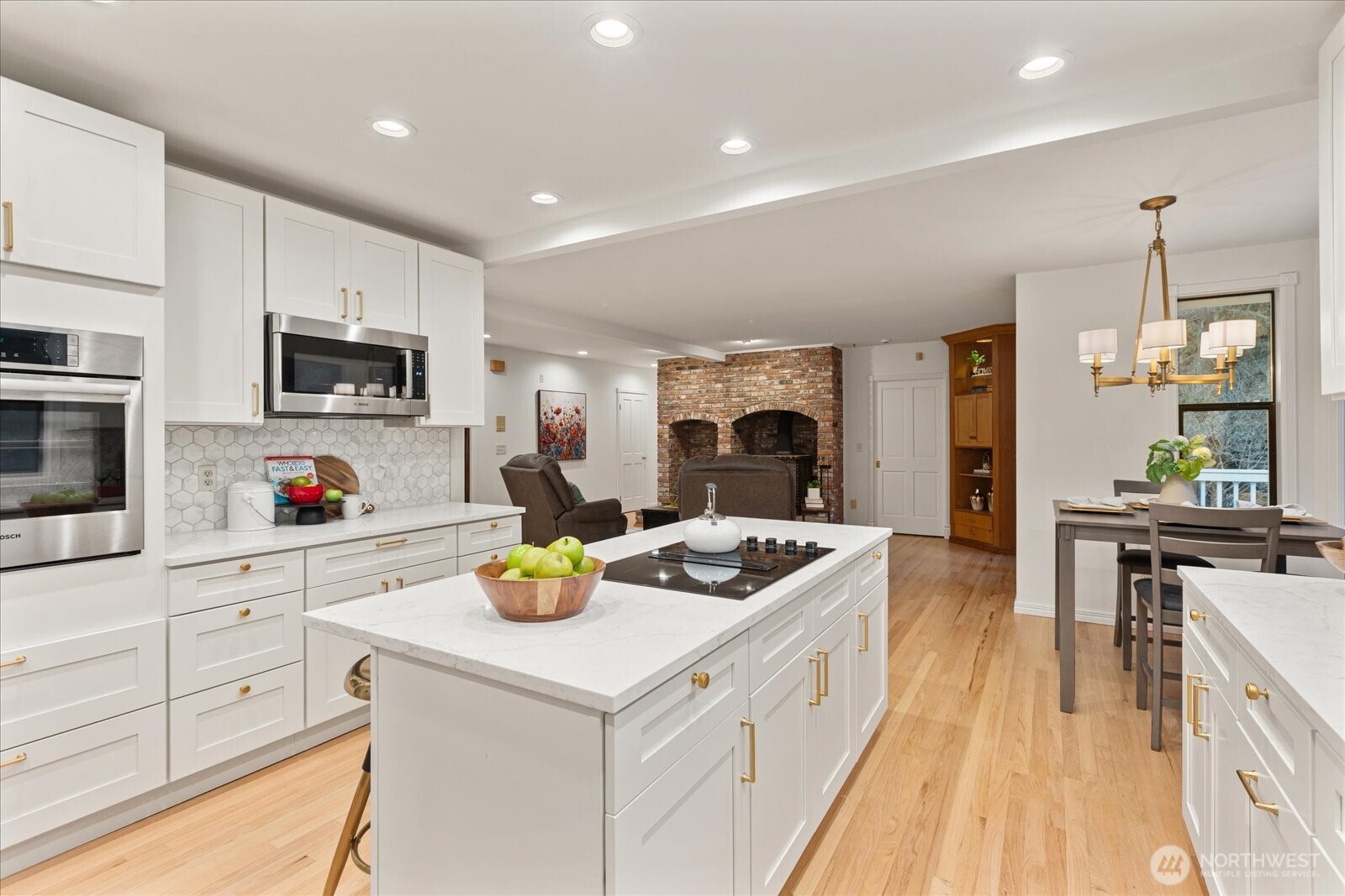 19524 230th Avenue NE Woodinville WA 98077