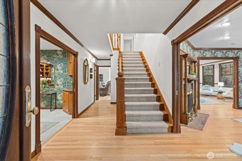 19524 230th Avenue NE Woodinville WA 98077