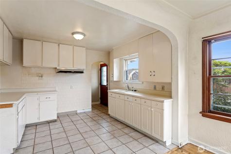 5802 Pacific Avenue Tacoma WA 98408