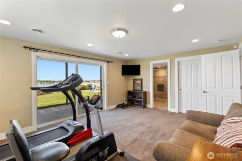 576 NE Easy Street Moses Lake WA 98837