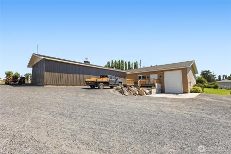 576 NE Easy Street Moses Lake WA 98837