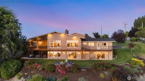 576 NE Easy Street Moses Lake WA 98837