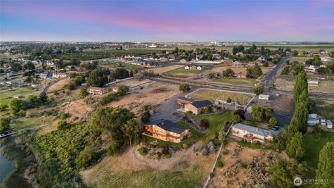 576 NE Easy Street Moses Lake WA 98837