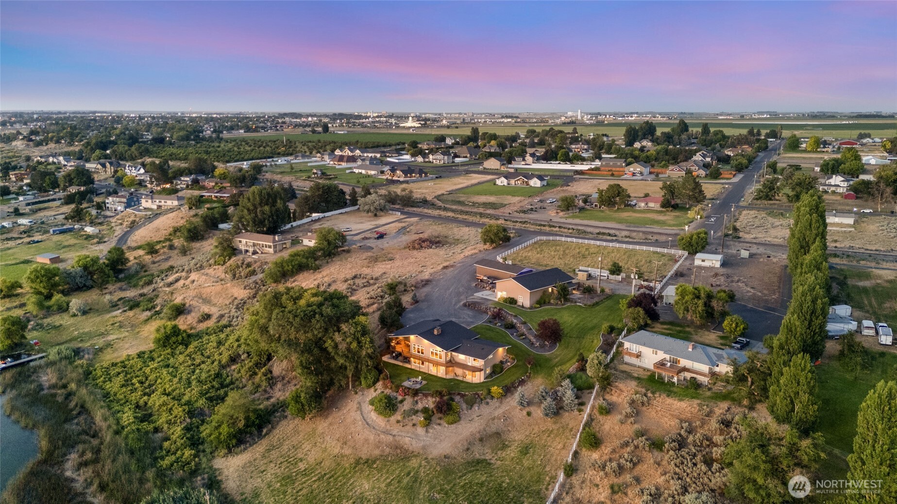 576 NE Easy Street Moses Lake WA 98837