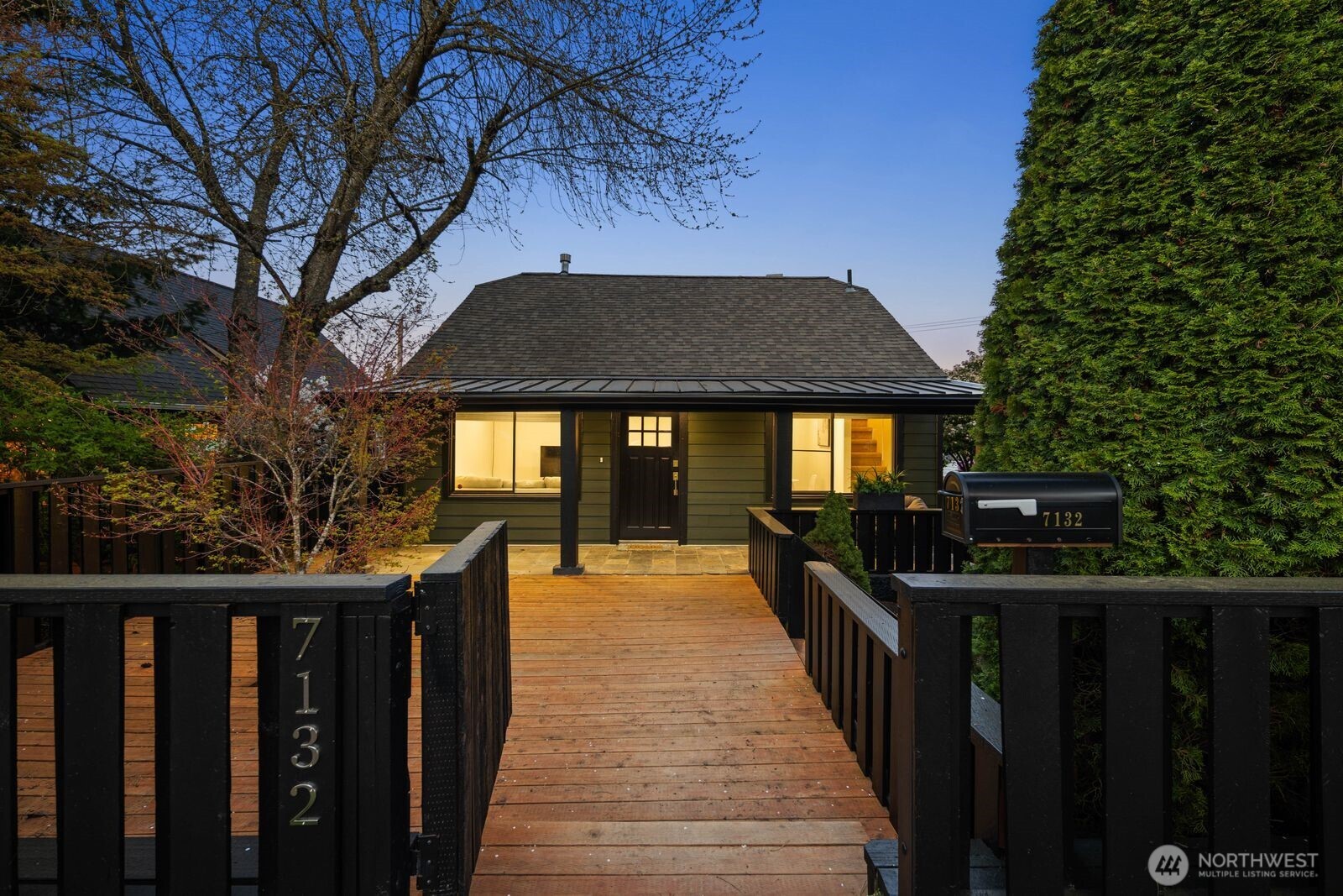 7132 34th Avenue SW Seattle WA 98126