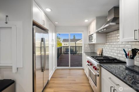 7132 34th Avenue SW Seattle WA 98126