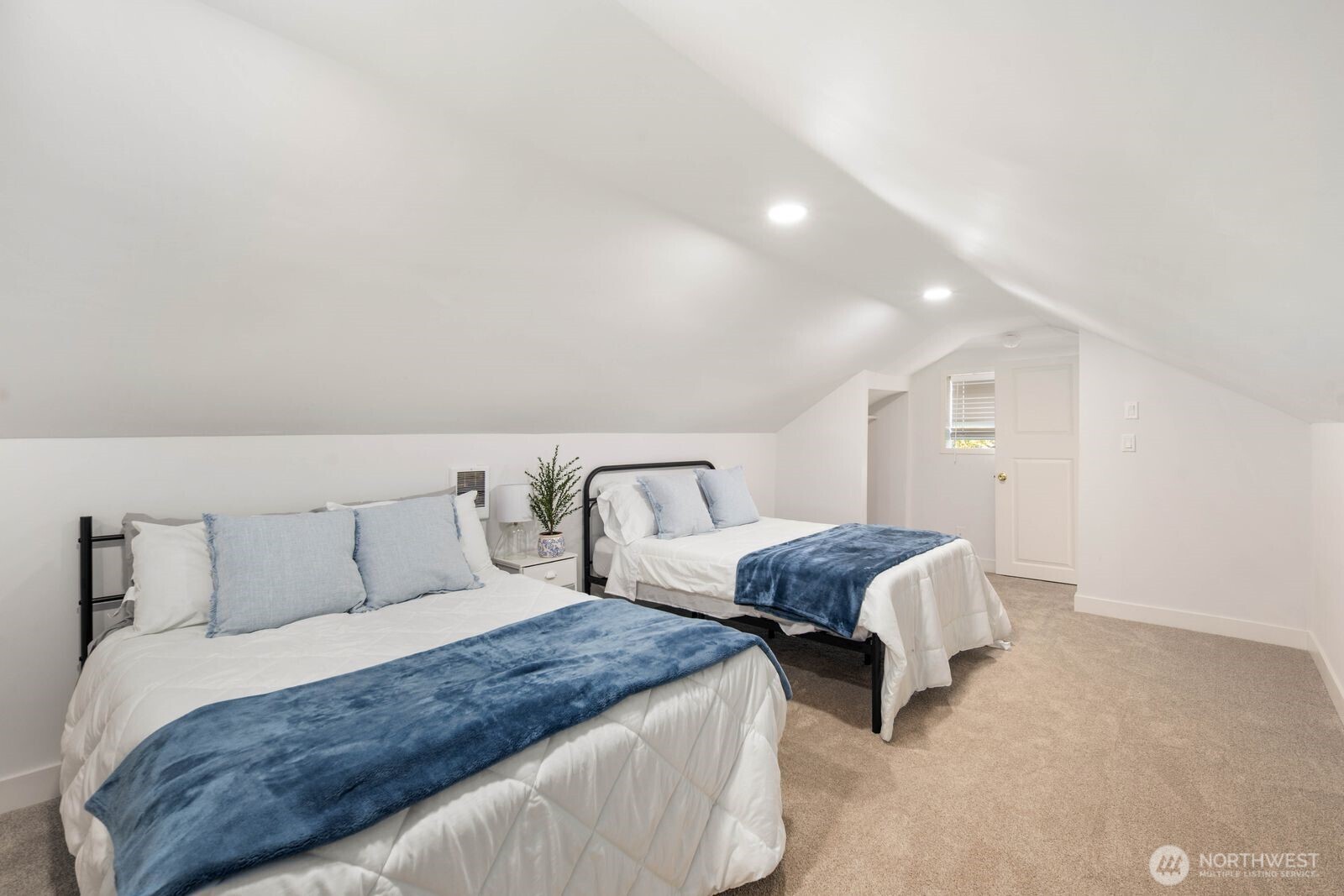 7132 34th Avenue SW Seattle WA 98126