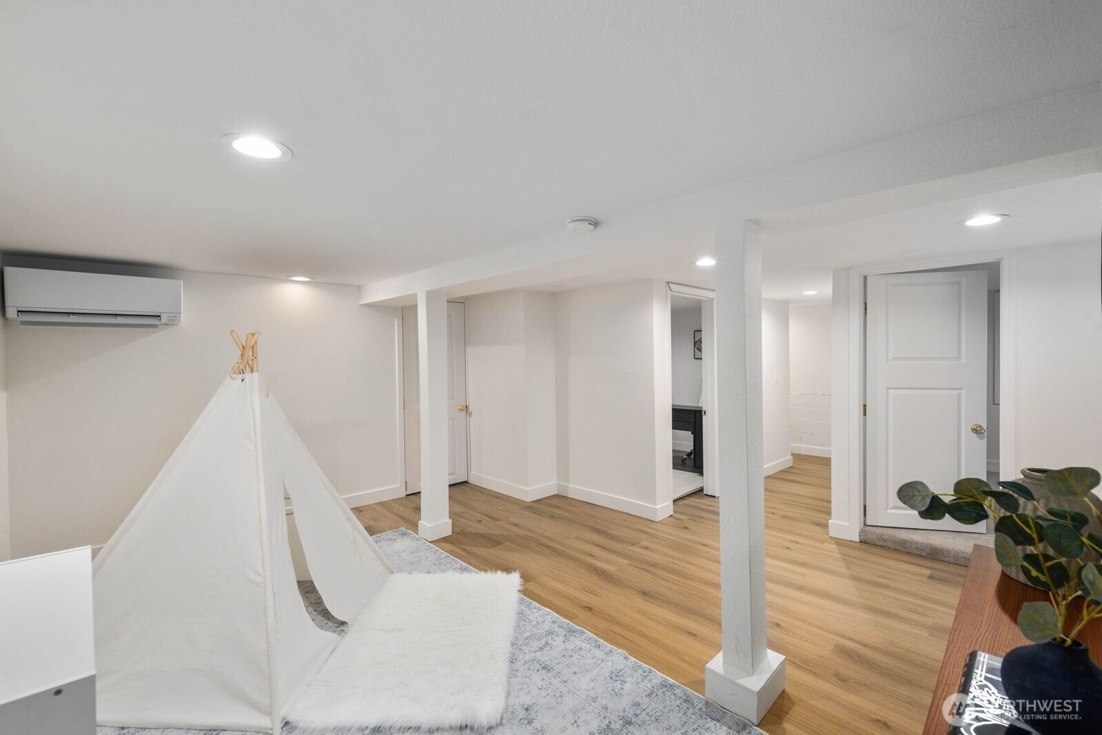 7132 34th Avenue SW Seattle WA 98126