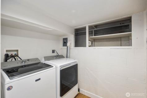 7132 34th Avenue SW Seattle WA 98126