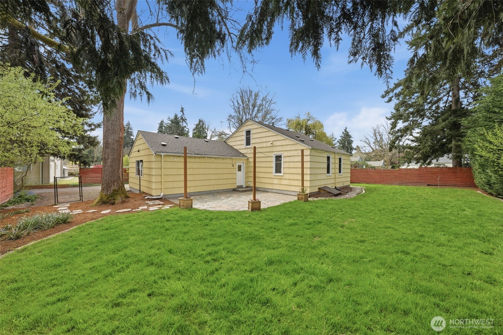 13323 20th Avenue NE Seattle WA 98125