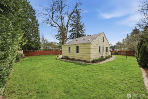 13323 20th Avenue NE Seattle WA 98125