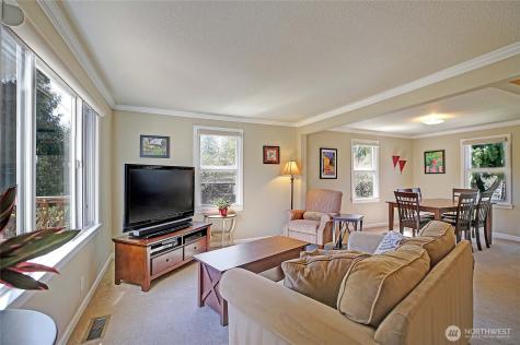 14555 8th Avenue NE Shoreline WA 98155