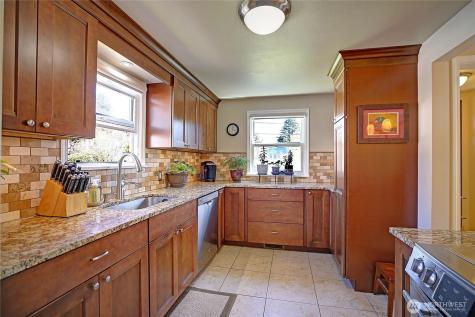 14555 8th Avenue NE Shoreline WA 98155