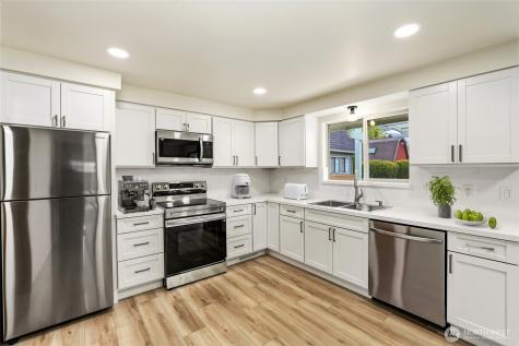 314 14th Street SW Puyallup WA 98371