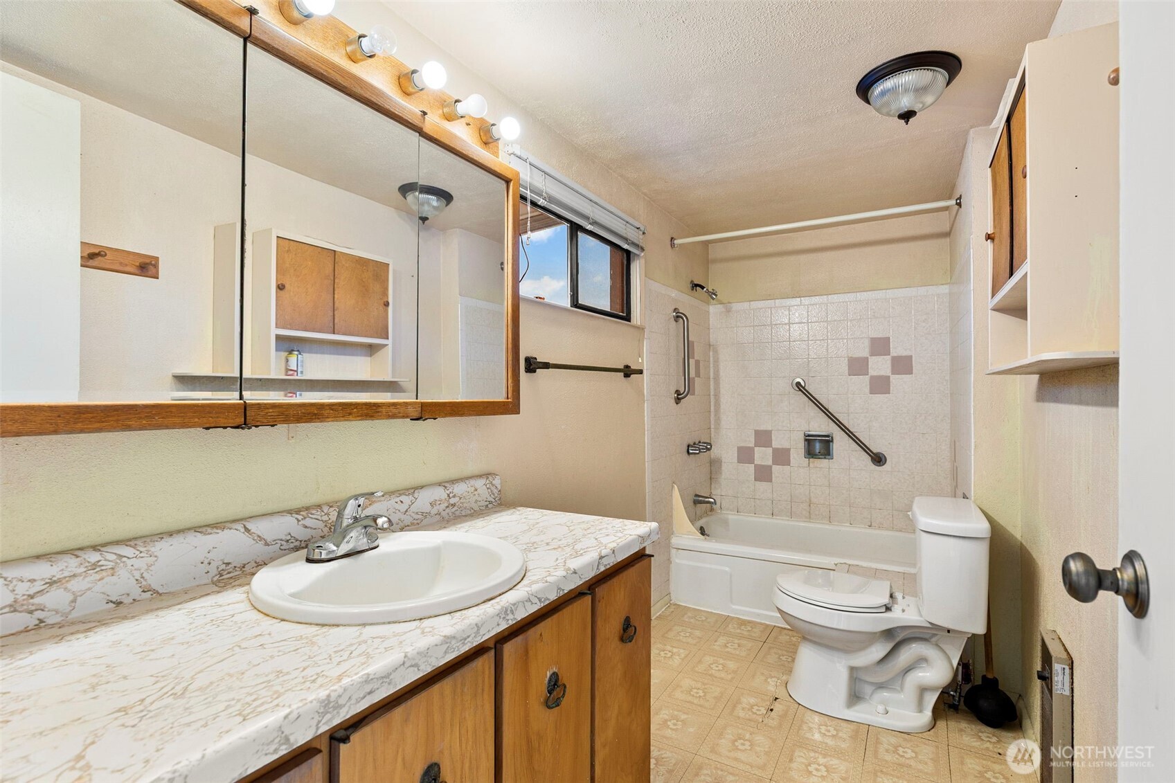 1340 Vandalia Avenue Bremerton WA 98310