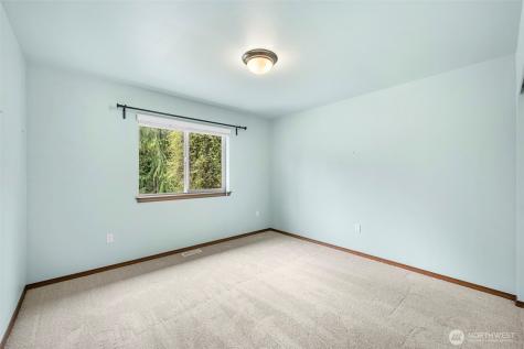 30 E Cardinal Court Allyn WA 98524