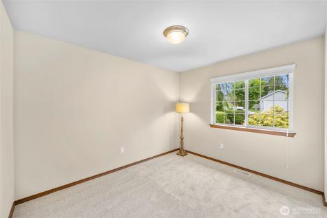 30 E Cardinal Court Allyn WA 98524