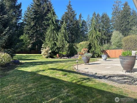 30 E Cardinal Court Allyn WA 98524