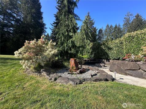 30 E Cardinal Court Allyn WA 98524