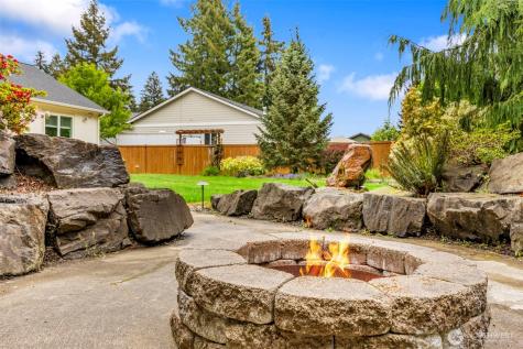 30 E Cardinal Court Allyn WA 98524