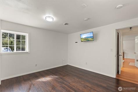 20310 5th Avenue NW Shoreline WA 98177