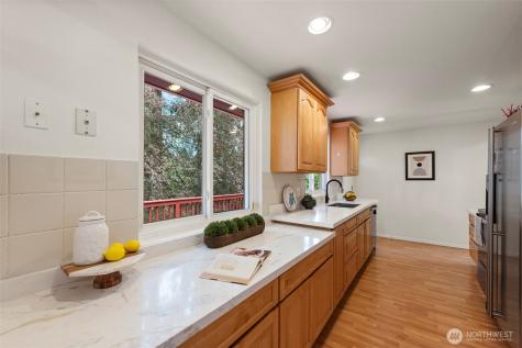20310 5th Avenue NW Shoreline WA 98177